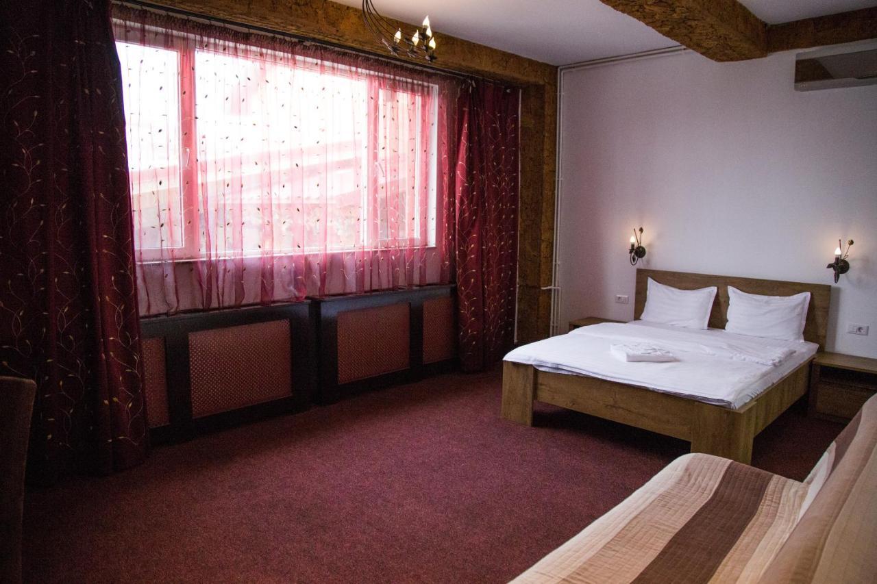 Motel Davios Târgu Jiu Exterior foto
